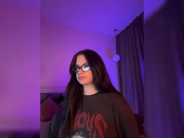 Freechat WhoreMira on BongaCams