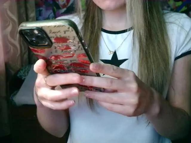 Freechat Wildrose77201877 on BongaCams