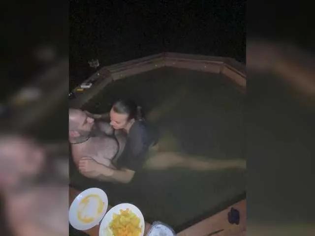 Offline YuGoVi on BongaCams