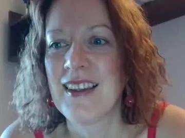 Freechat 12ennie on Chaturbate