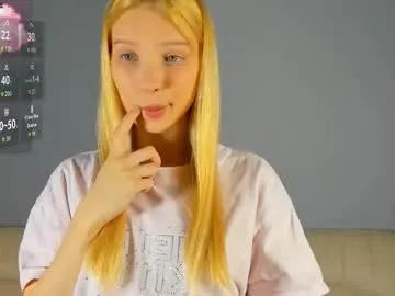 Private 18kira18 on Chaturbate