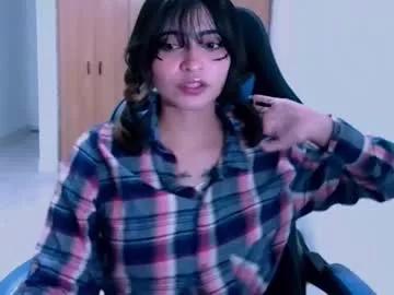 Freechat annacrow on Chaturbate