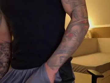 Freechat aressteel on Chaturbate