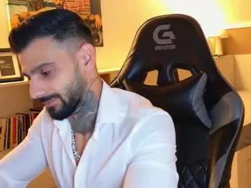 Freechat aressteel on Chaturbate