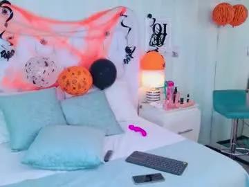 Freechat ashleyroberh on Chaturbate