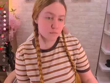 Freechat blush_ellie on Chaturbate