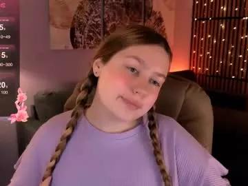 Freechat blush_ellie on Chaturbate