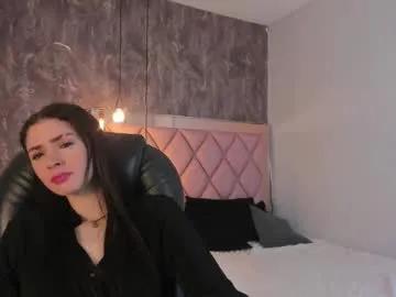 Freechat camillen_pettid on Chaturbate