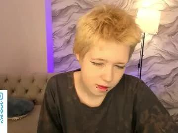 Freechat carolinerichter on Chaturbate