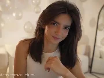 Freechat ellelure_ on Chaturbate