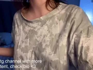 Freechat ellie_hollow on Chaturbate