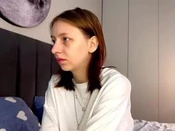 Freechat ellie_hollow on Chaturbate