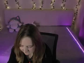 Freechat elovinora on Chaturbate