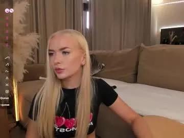 Freechat ewagreen on Chaturbate