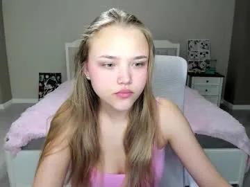 Private flooora_0 on Chaturbate