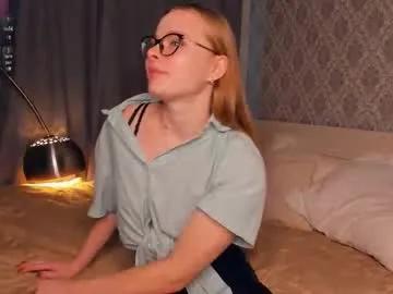 jeanicecoult — GOAL: let's start unbuttoning the shirt [28 tokens remaining] Welcome to my room, I'm new! Help me to get 50 thumbs up><  #feet #shy #18 #lovense #new