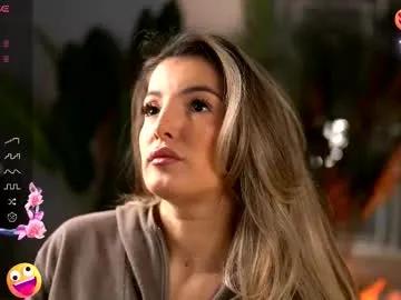 Freechat kellymathews on Chaturbate