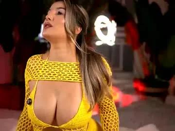 Freechat kellymathews on Chaturbate