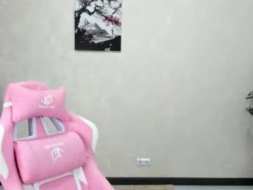 Freechat kira_lilian on Chaturbate