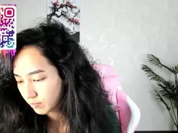 Freechat kira_lilian on Chaturbate