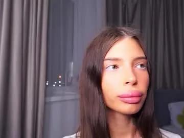 Freechat kittyummy on Chaturbate