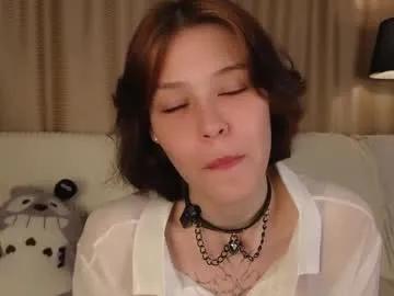 Freechat krissyhei on Chaturbate