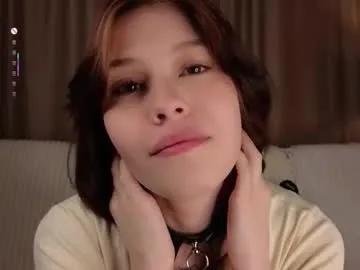 Freechat krissyhei on Chaturbate