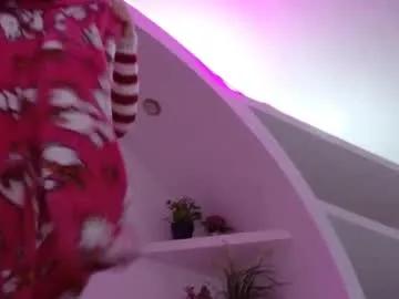 Freechat ladybigsmile on Chaturbate