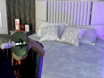 lillyortiz_ — Two girls, an energy that is felt from the first glance. | #fuckmachine #deepthroat #gag #petite #saliva |