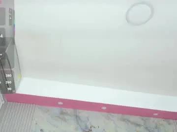 Freechat littleebonymommy on Chaturbate