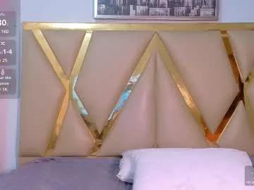 Freechat littleebonymommy on Chaturbate