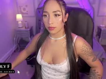 Freechat maggietime on Chaturbate