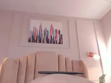 Freechat mia_kisses2 on Chaturbate