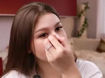 Freechat minditrelles on Chaturbate