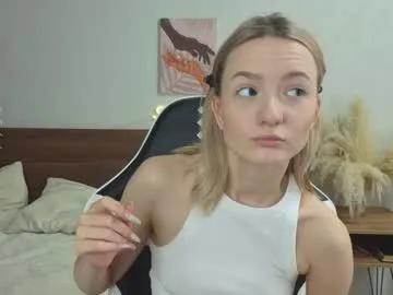 Freechat minnietammy on Chaturbate