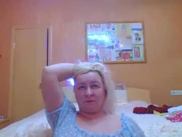 miranda_robinson — GOAL: BARE CHEST NIPPLES COST [61 tokens remaining] Hot Milf makes a show with big tits #mature #bbw #milf #bigass #bigboobs