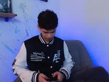 Freechat mykelcano on Chaturbate