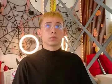 Freechat naughty__chris on Chaturbate