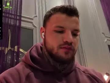 Freechat oliversport on Chaturbate