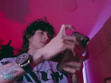 Freechat olliver___y on Chaturbate
