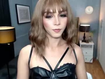 Freechat pearlmoore on Chaturbate