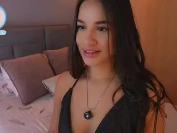 Freechat sophie_belton on Chaturbate