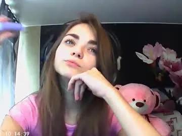 Freechat sophiesuvi on Chaturbate