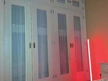 Freechat suzysuza on Chaturbate