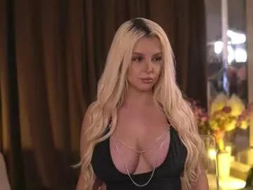 Freechat victoriamorrone on Chaturbate