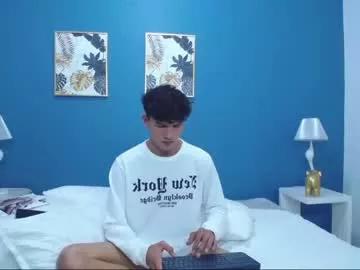 Group yizus_bonz on Chaturbate
