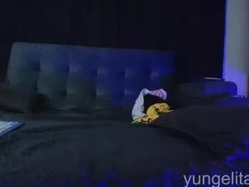 Freechat yungelitamor_ on Chaturbate