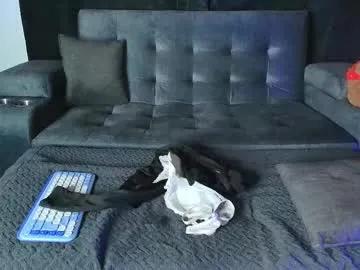 Freechat yungelitamor_ on Chaturbate