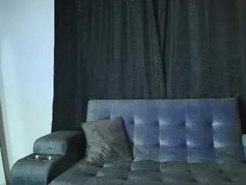 Freechat yungelitamor_ on Chaturbate