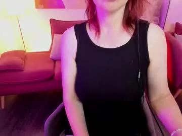 Away zoeeast on Chaturbate
